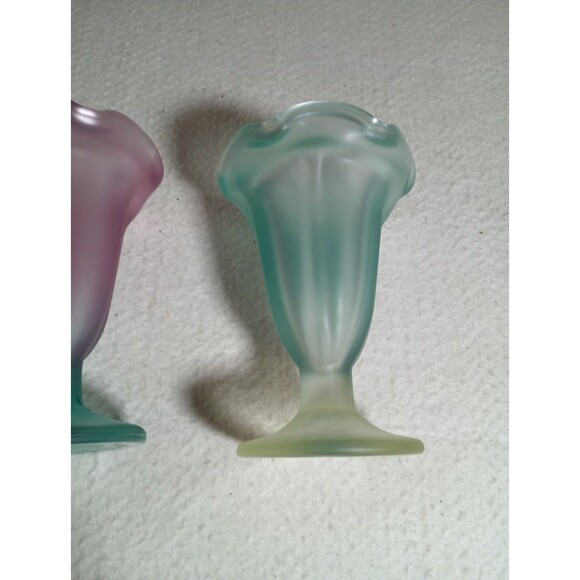 Set of 2 Frosted Sundae Glasses Green & Pink Ice Cream Dessert Cups Retro - Picture 7 of 15